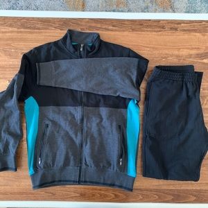 NWT Manguun Sports black/blue Track Suit, size L